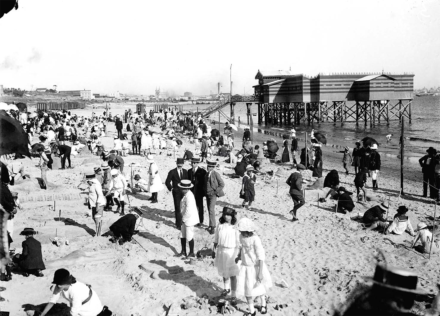 'Tiempos de amarras': el encuentro de Cádiz y Montevideo